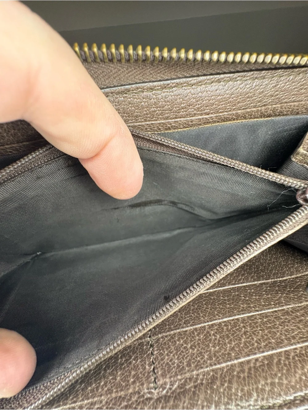 Gucci GG Supreme Bengal UFO Zip Around Wallet Authenticated w Box Very Clean - Picture 13 of 16